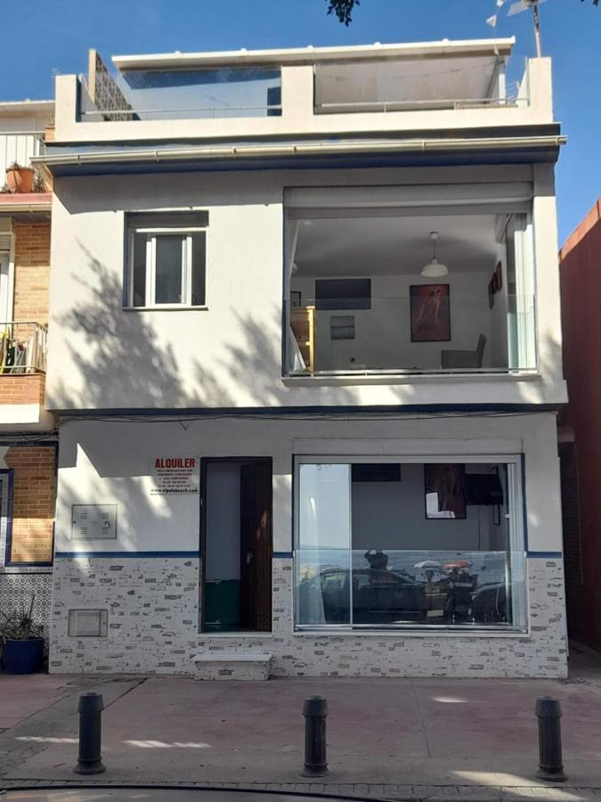 Beachfront House Малага Екстериор снимка